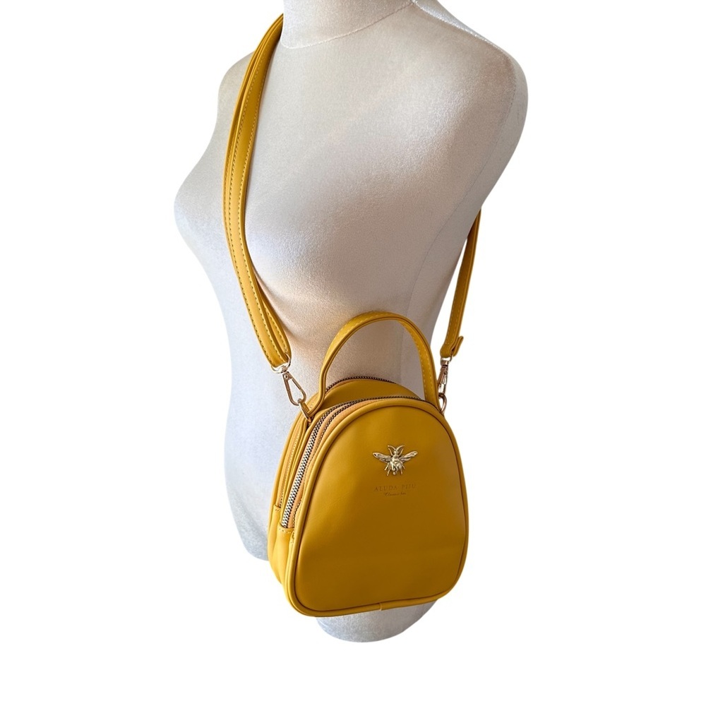 Crossbody Mustard Mini Bag | Aluda Piju - Picture 2 of 8